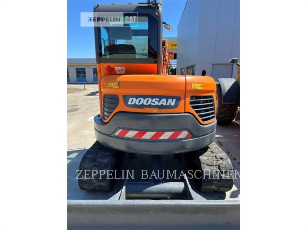 Doosan DX63-3 Vikšriniai ekskavatoriai