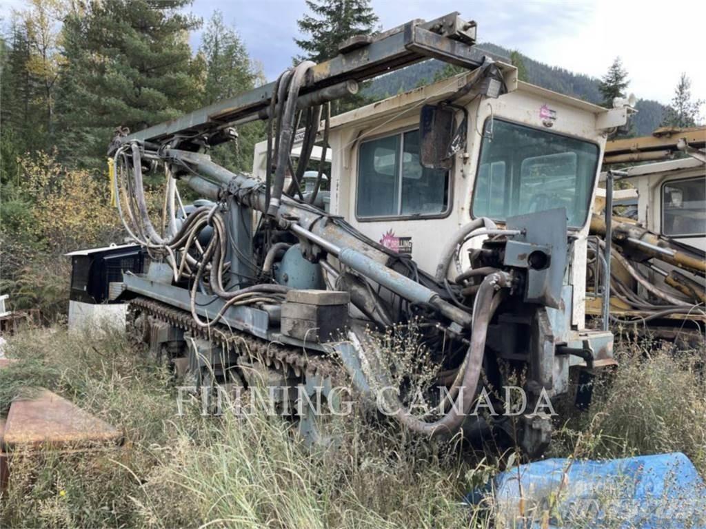 Finning M32 Žemės paviršiaus gręžimo technika