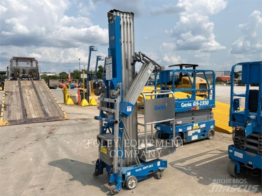 Genie AWP36SDC Žirkliniai keltuvai
