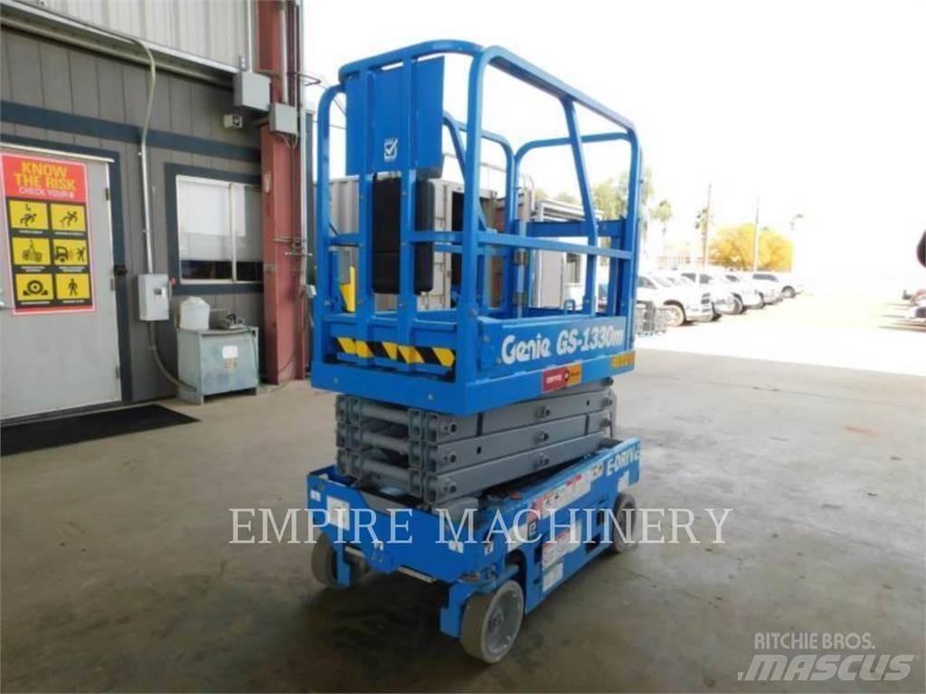 Genie GS1330 Alkūniniai keltuvai