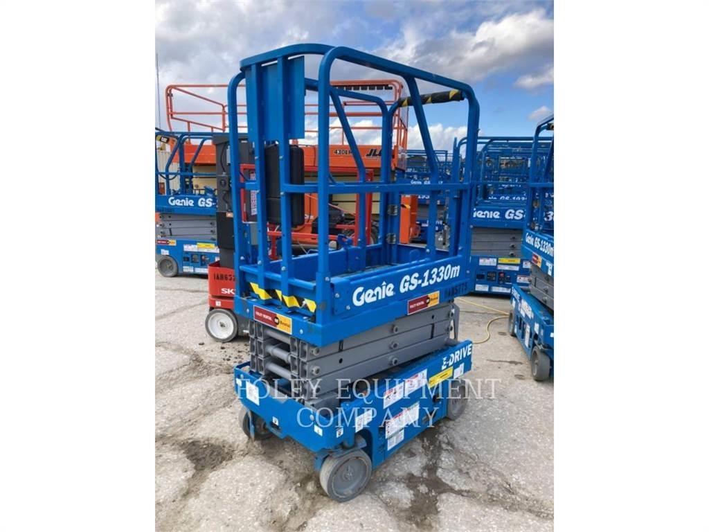 Genie GS1330 Žirkliniai keltuvai