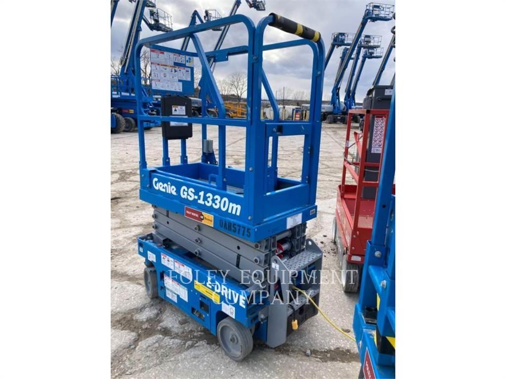 Genie GS1330 Žirkliniai keltuvai
