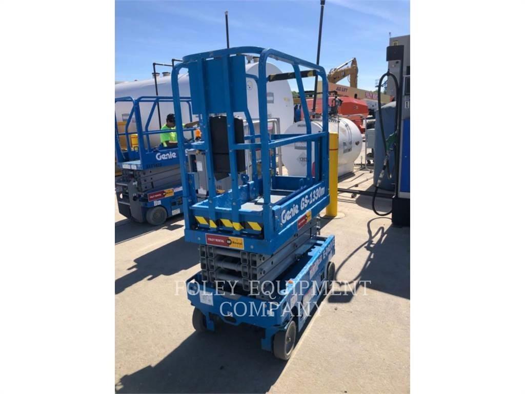 Genie GS1330 Žirkliniai keltuvai