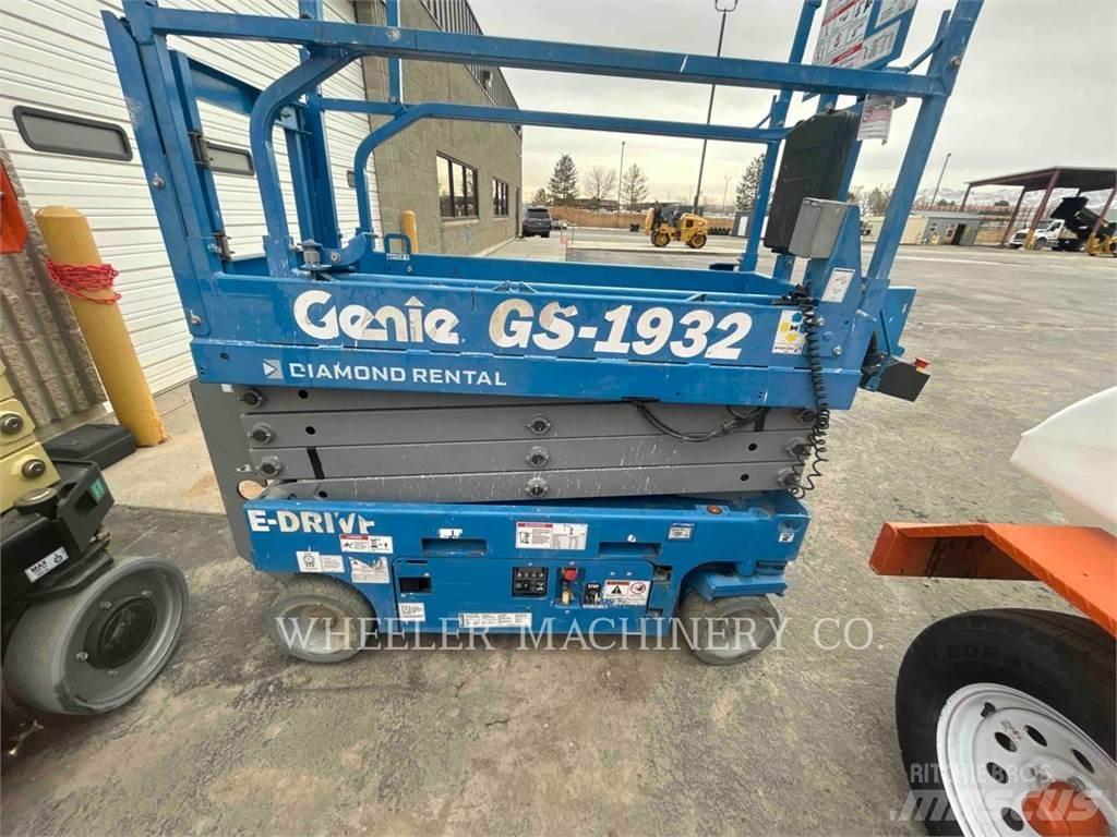 Genie GS1932 Žirkliniai keltuvai