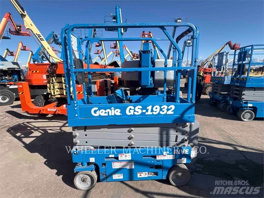 Genie GS1932 Žirkliniai keltuvai