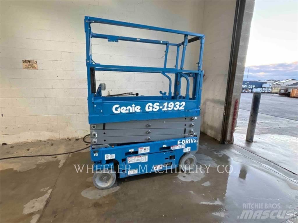 Genie GS1932 Žirkliniai keltuvai
