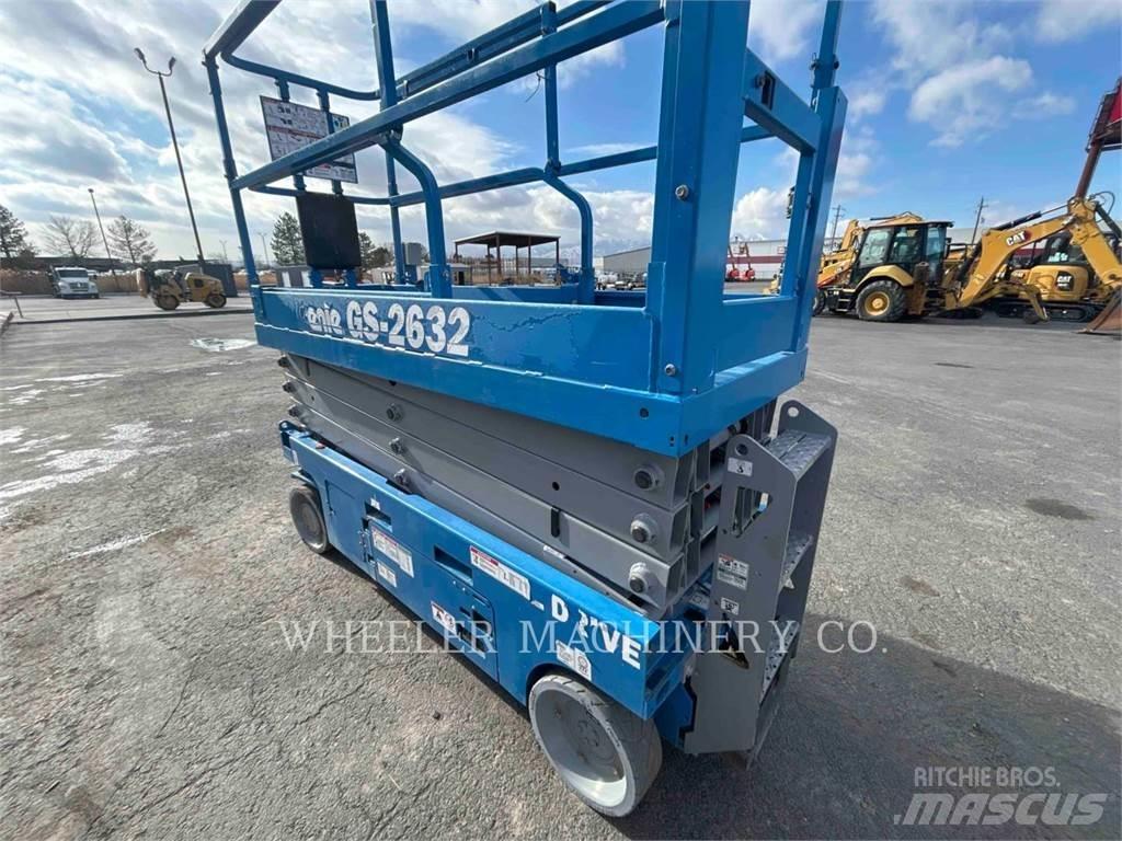 Genie GS2632 Žirkliniai keltuvai