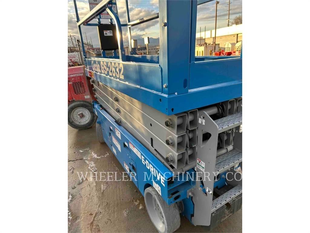 Genie GS2632 Žirkliniai keltuvai