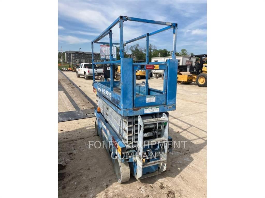Genie GS2632 Žirkliniai keltuvai