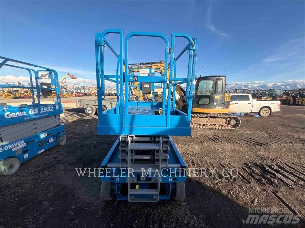 Genie GS2646 Žirkliniai keltuvai