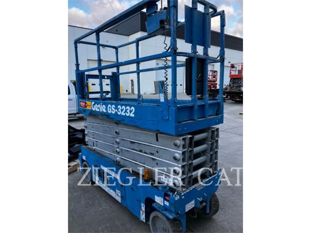 Genie GS3232 Žirkliniai keltuvai