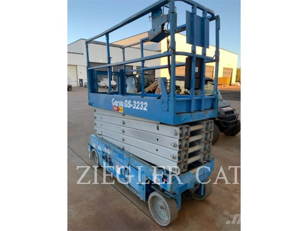 Genie GS3232 Žirkliniai keltuvai