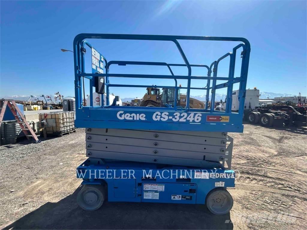 Genie GS3246 Žirkliniai keltuvai