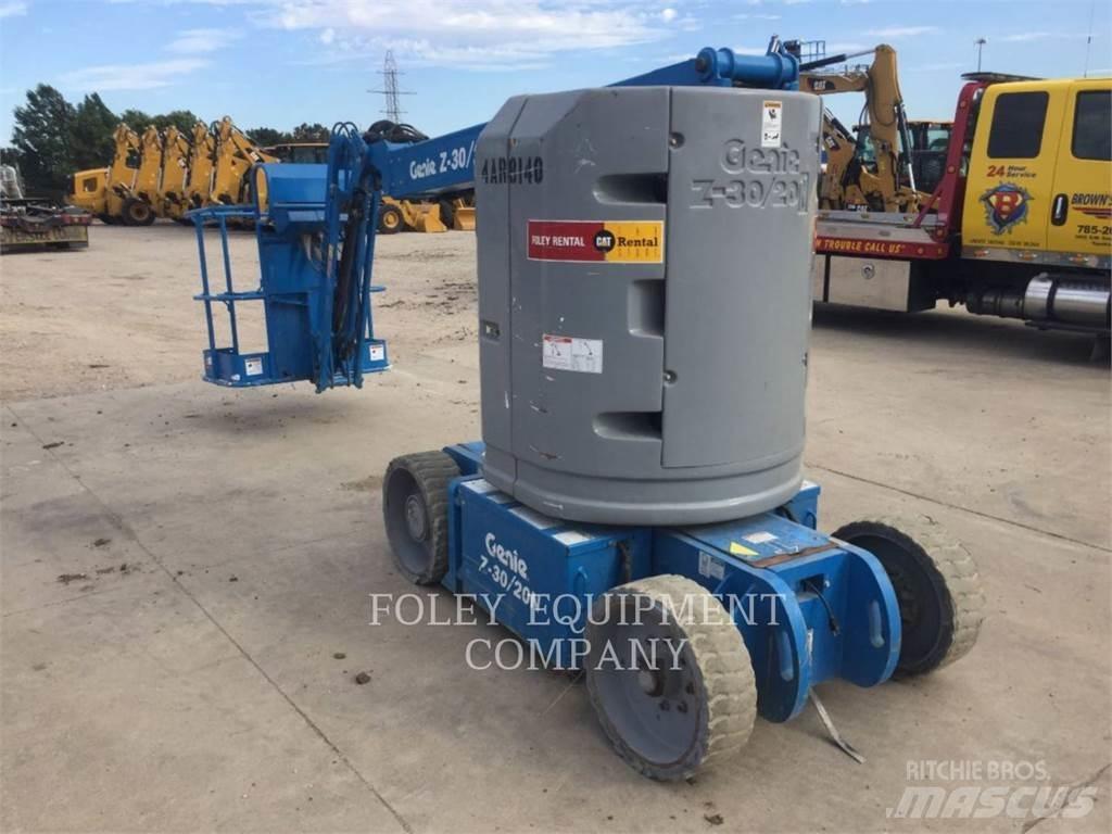 Genie Z30/20NR Alkūniniai keltuvai