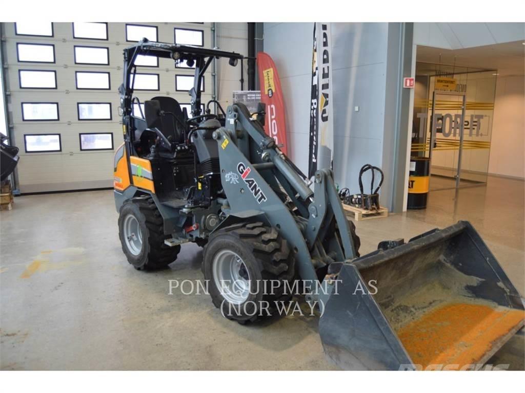 Giant G2200 E Naudoti ratiniai krautuvai