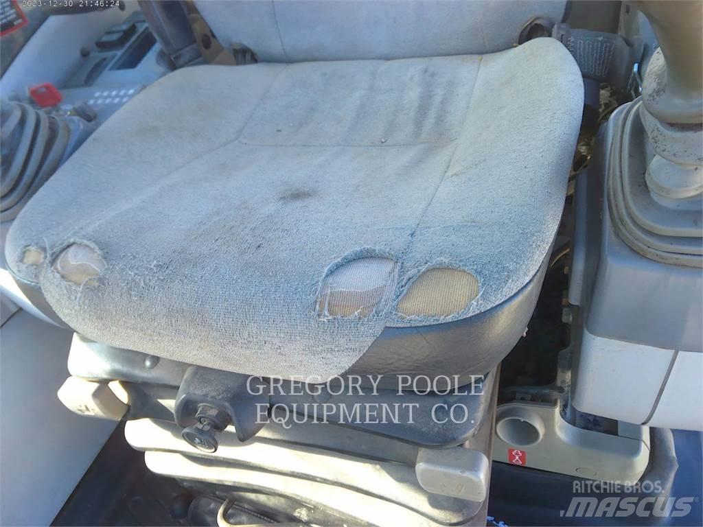 Hitachi 210LC Vikšriniai ekskavatoriai