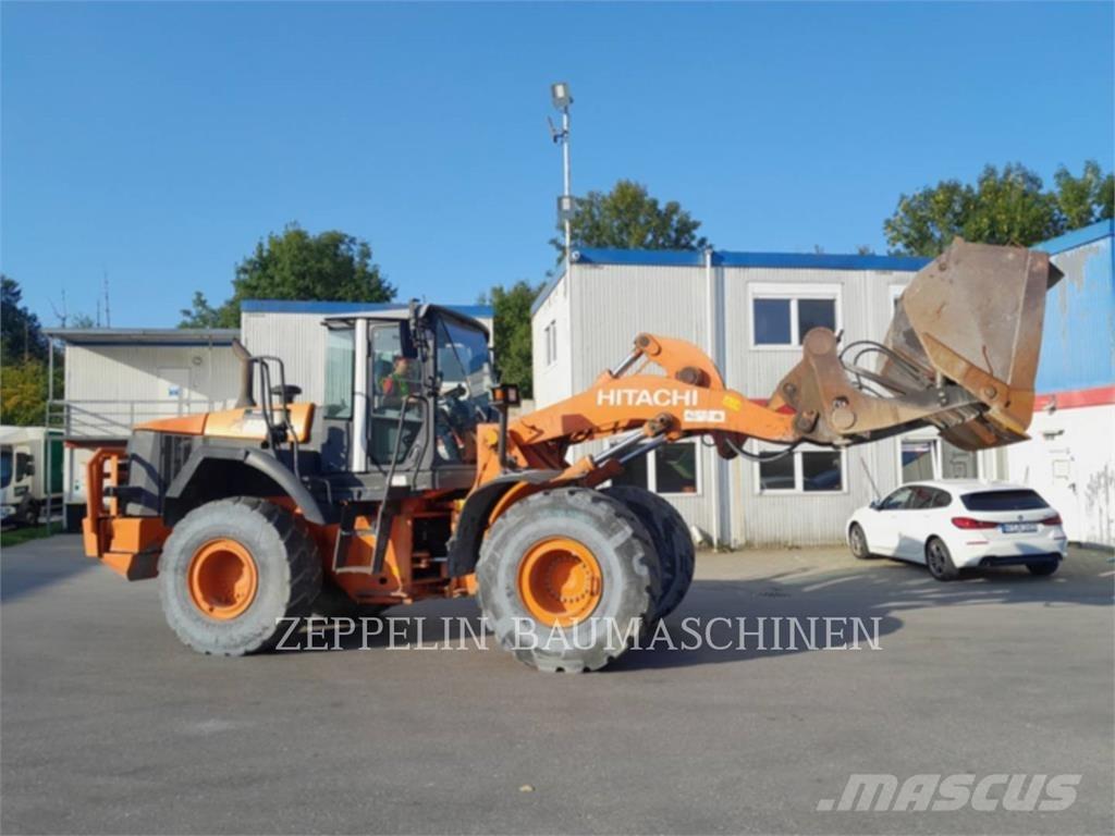 Hitachi ZW250 Naudoti ratiniai krautuvai