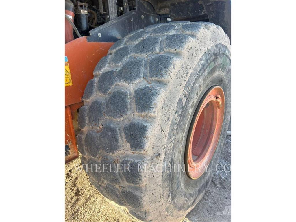 Hitachi ZW250-6 Naudoti ratiniai krautuvai