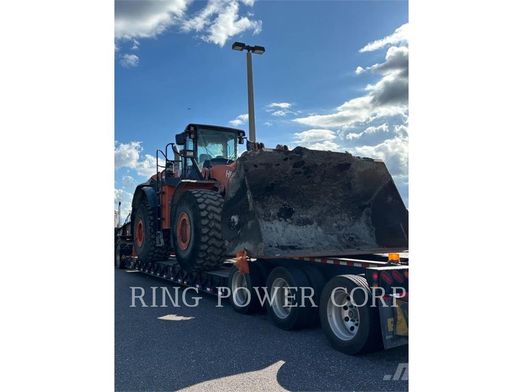 Hitachi ZW3706-6 Naudoti ratiniai krautuvai