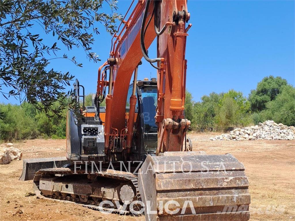 Hitachi ZX135 Vikšriniai ekskavatoriai
