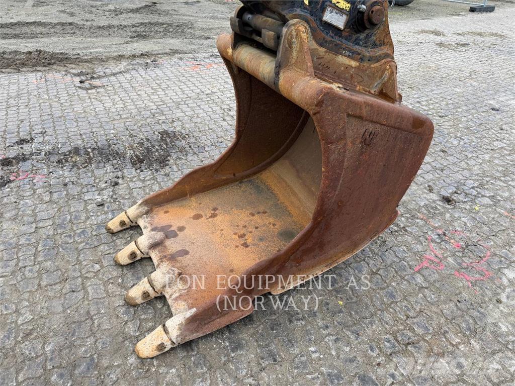 Hitachi ZX210 Vikšriniai ekskavatoriai