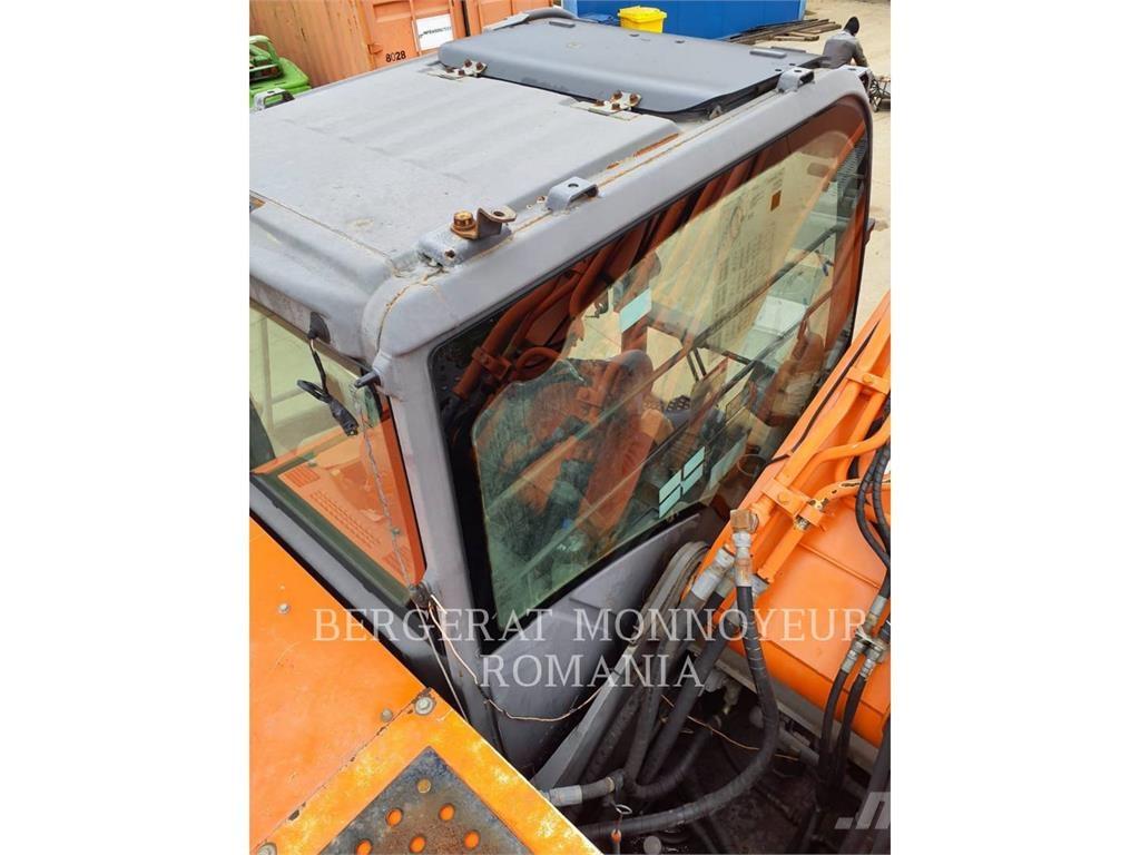 Hitachi ZX2400N-3 Vikšriniai ekskavatoriai