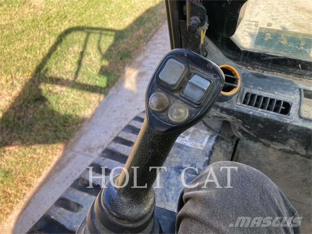 JCB 270T Vikšriniai krautuvai