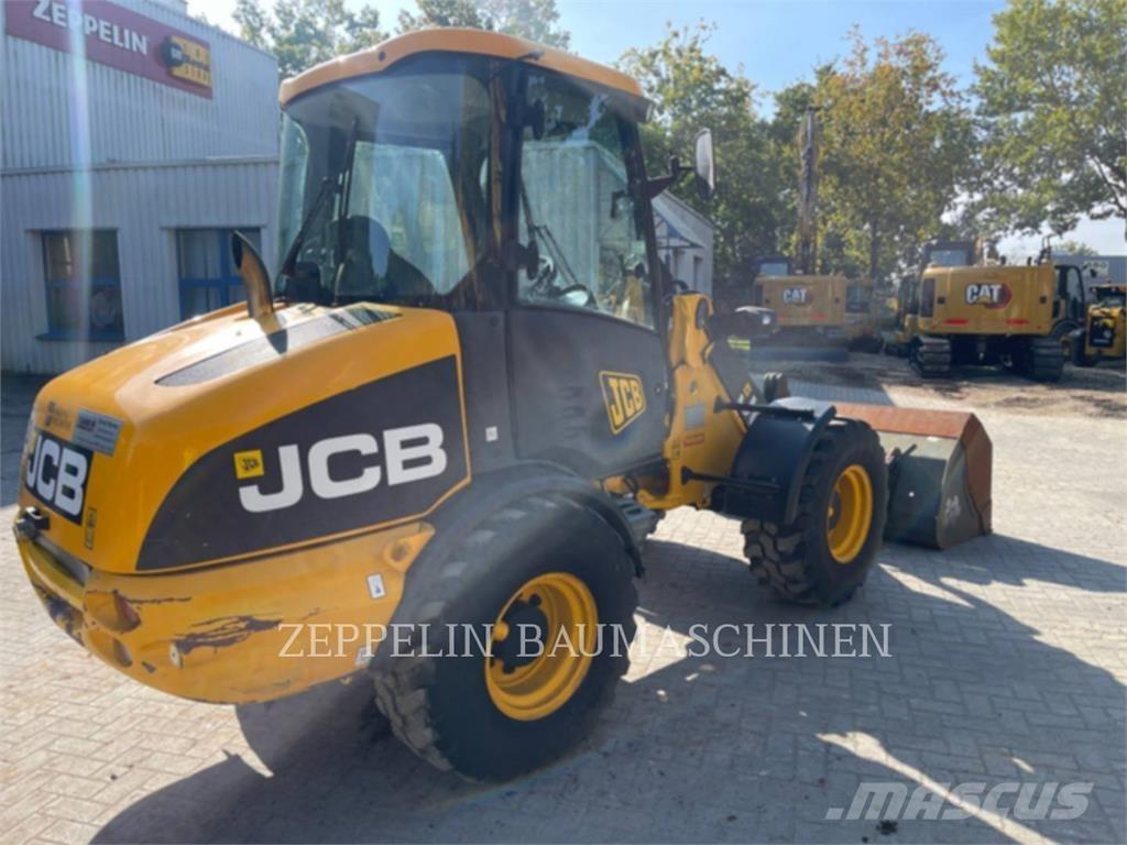 JCB 406 Naudoti ratiniai krautuvai