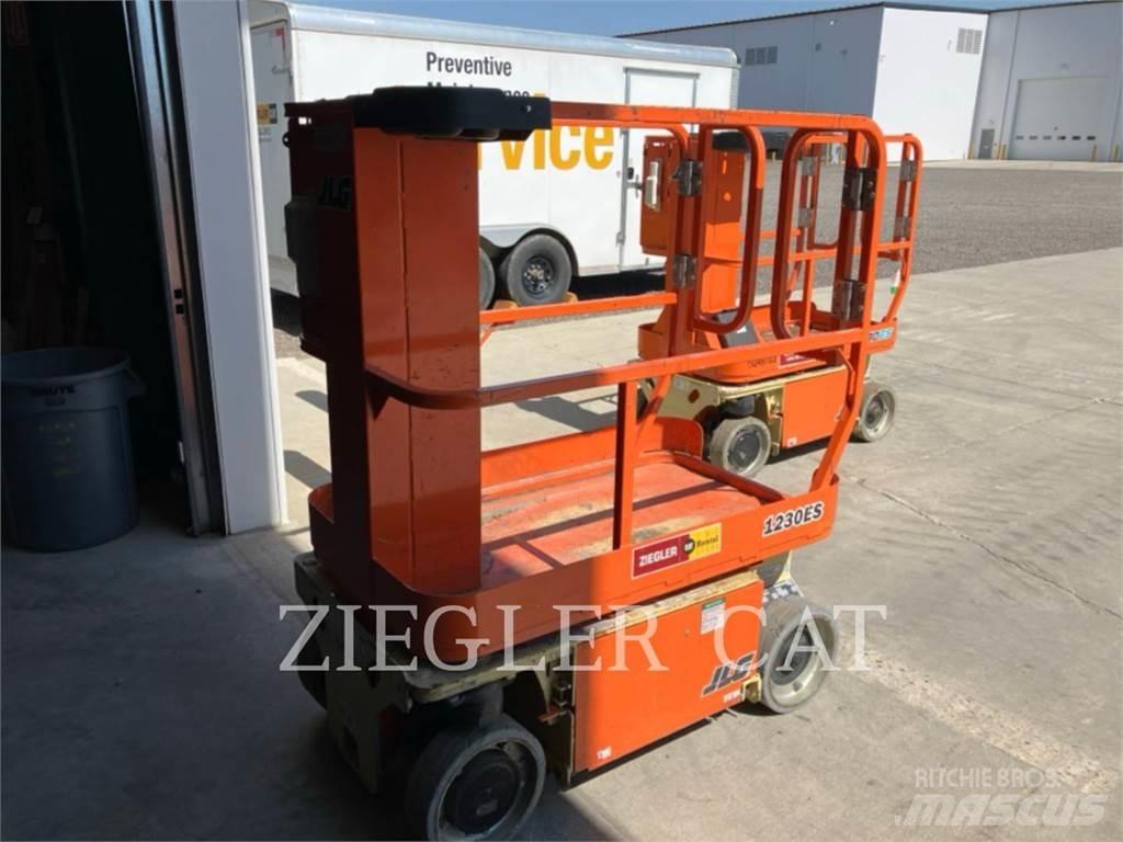 JLG 1230ES Žirkliniai keltuvai