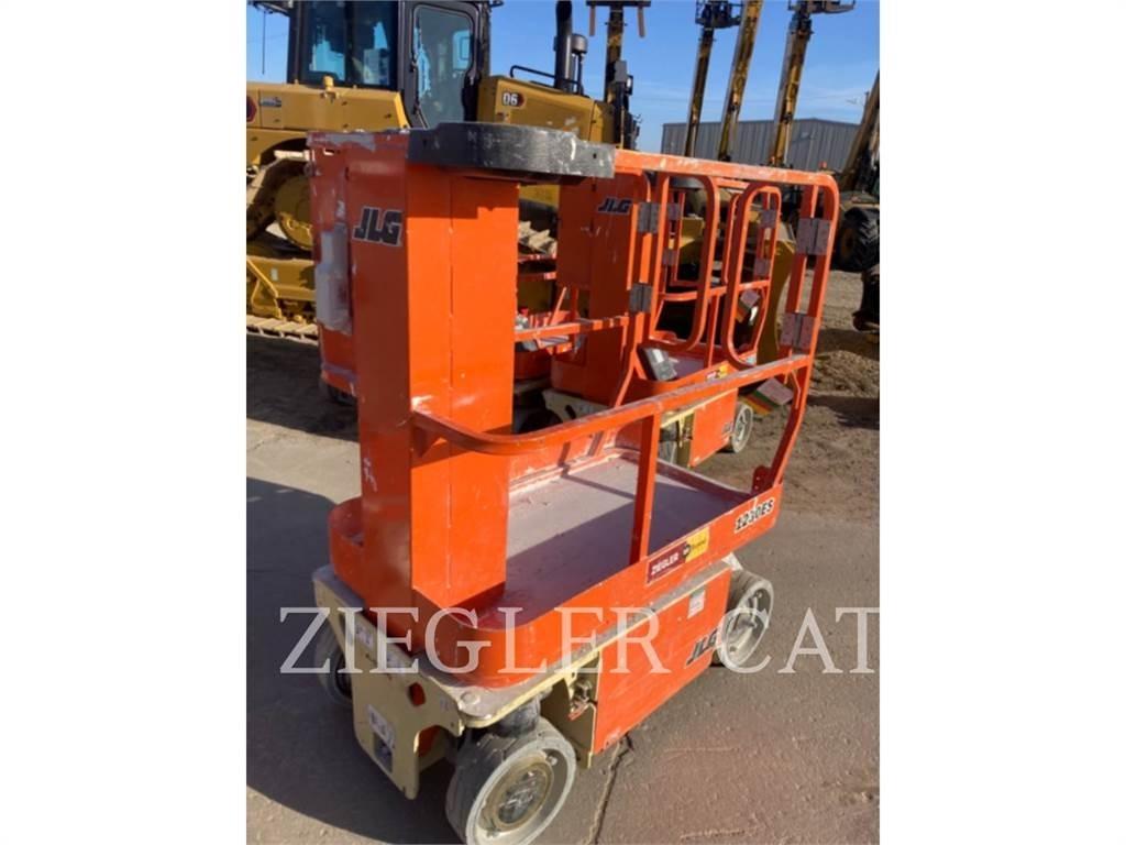 JLG 1230ES Žirkliniai keltuvai