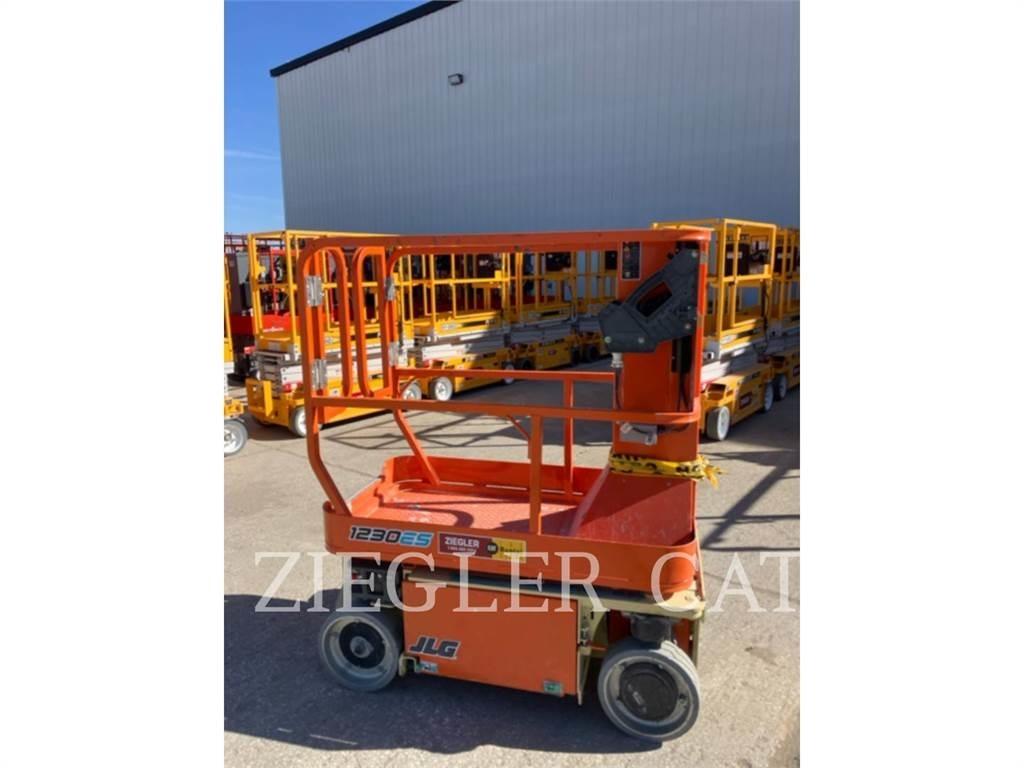 JLG 1230ES Žirkliniai keltuvai
