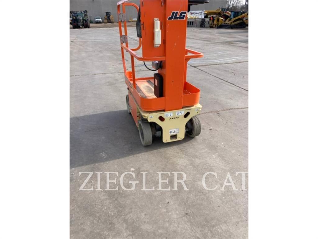 JLG 1230ES Žirkliniai keltuvai