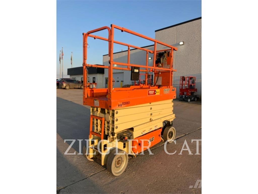 JLG 2632ES Žirkliniai keltuvai