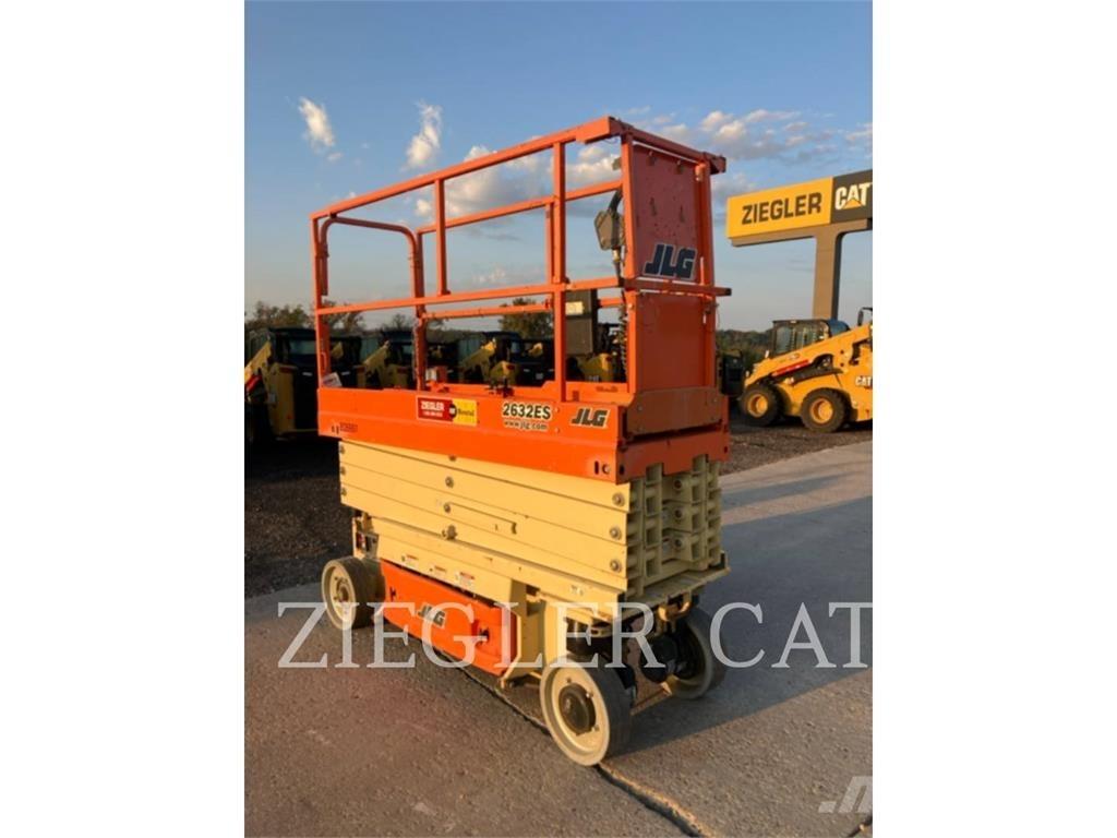 JLG 2632ES Žirkliniai keltuvai