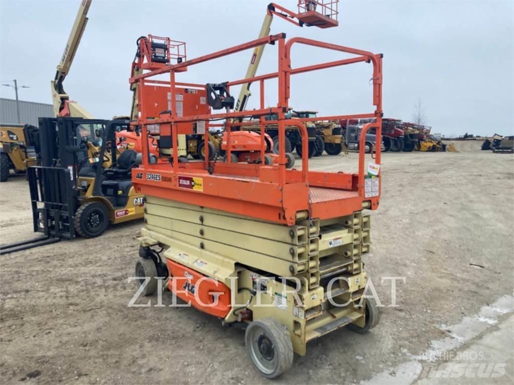 JLG 3246ES Žirkliniai keltuvai