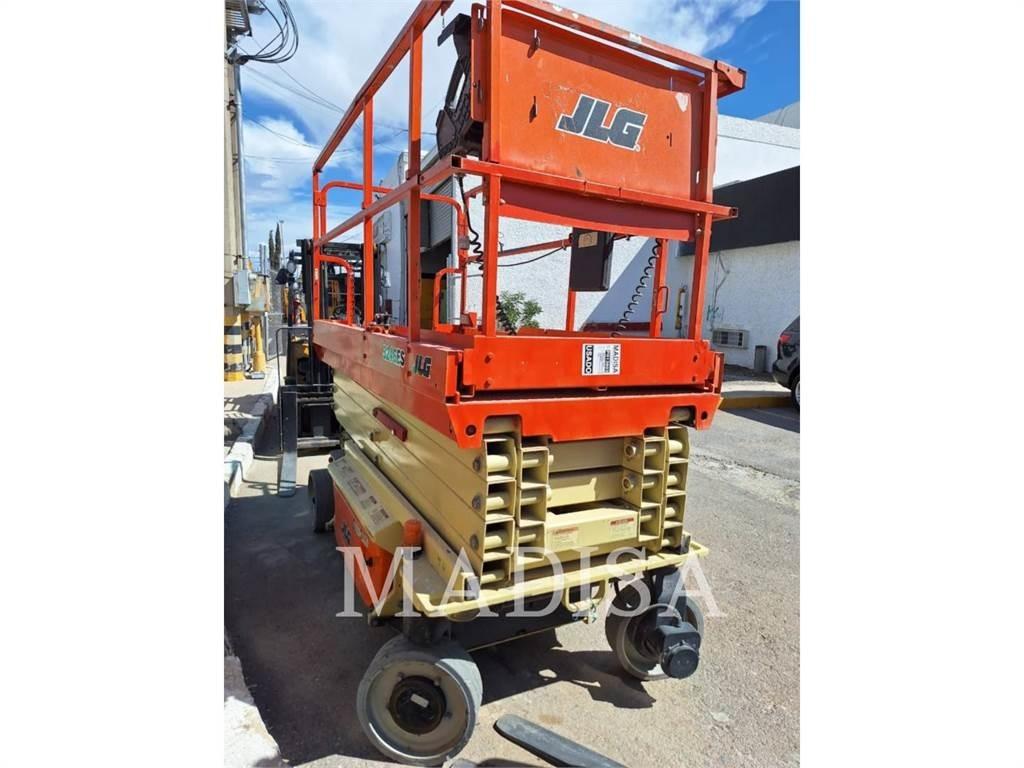 JLG 3246ES Žirkliniai keltuvai