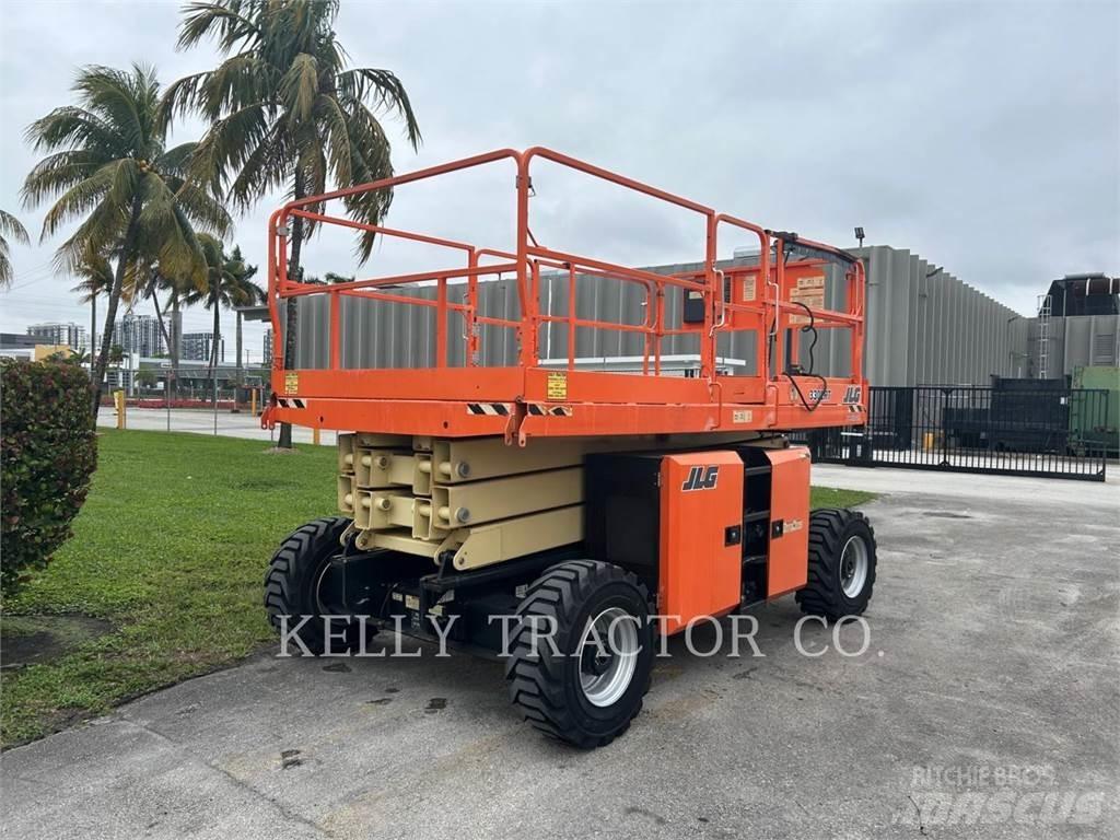 JLG 330LTR Žirkliniai keltuvai