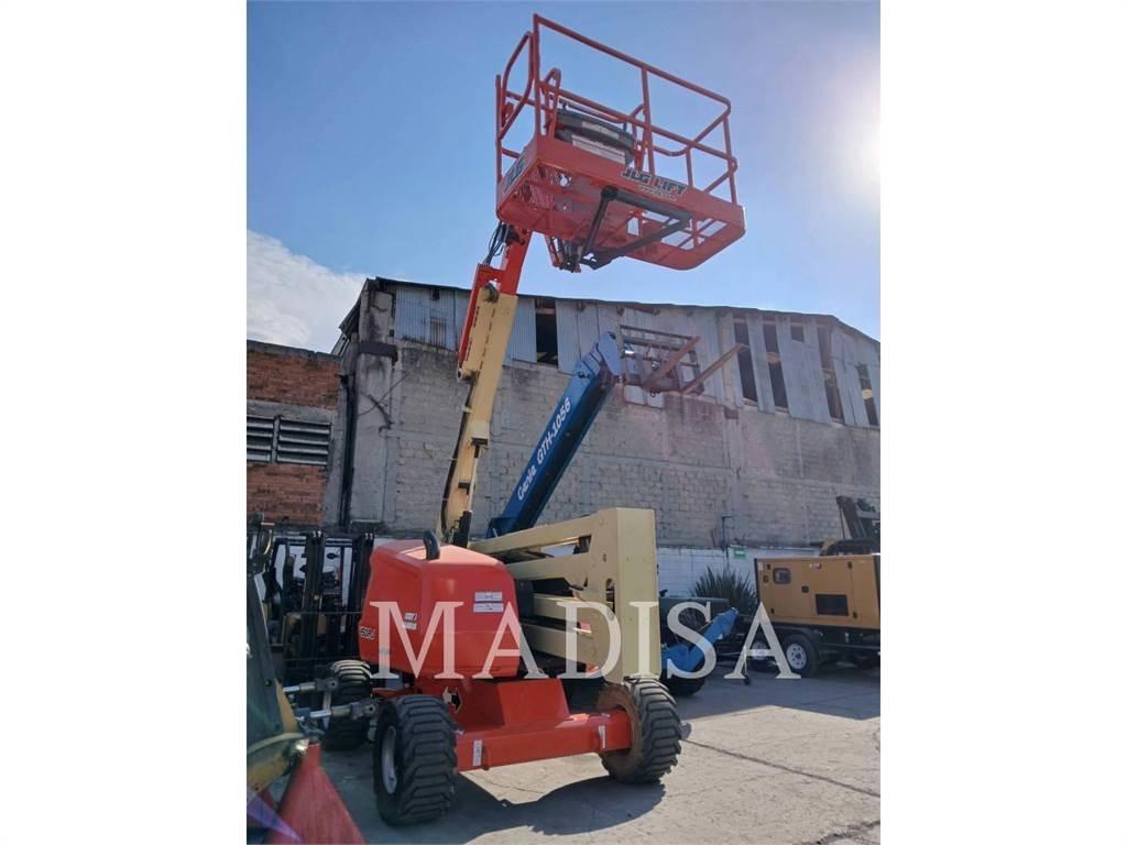 JLG 450AJ 4WD Alkūniniai keltuvai