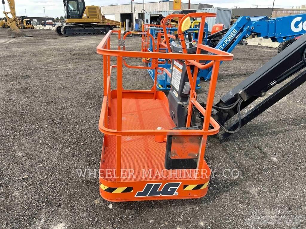 JLG 460SJ SP Alkūniniai keltuvai