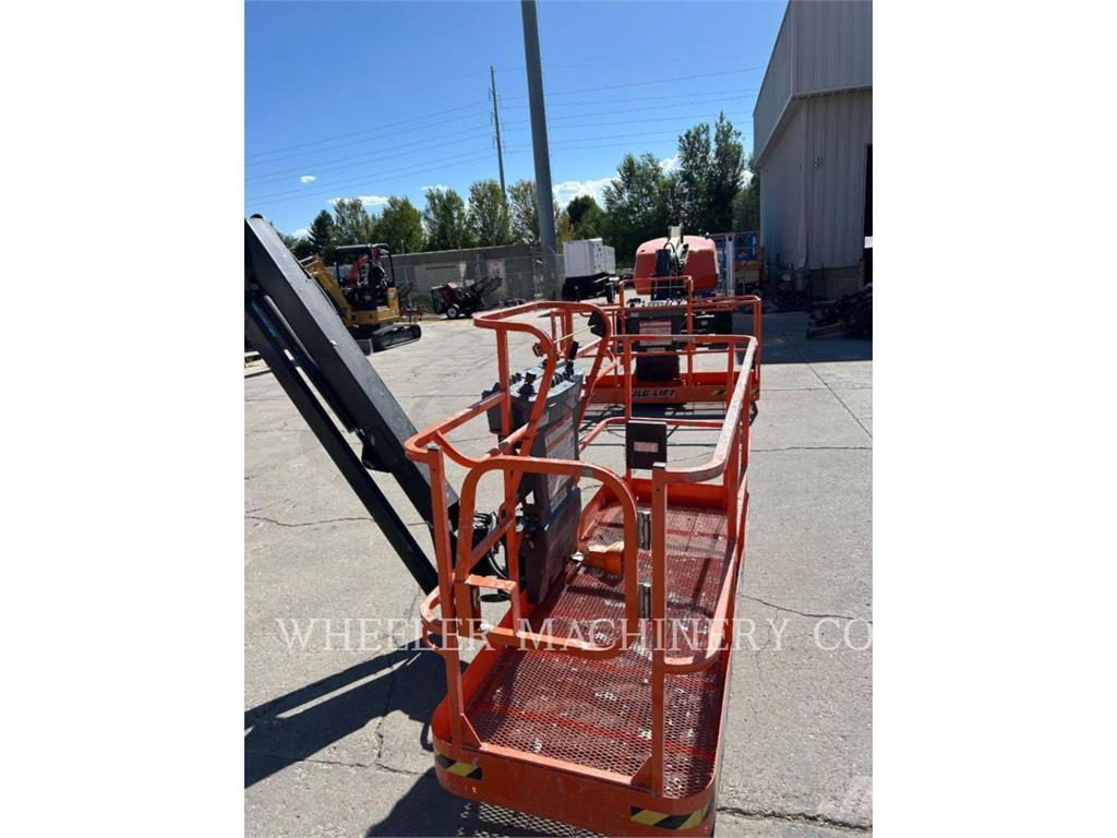 JLG 460SJ SP Alkūniniai keltuvai