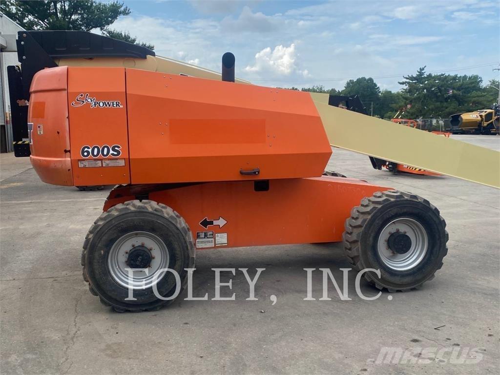 JLG 600S Alkūniniai keltuvai