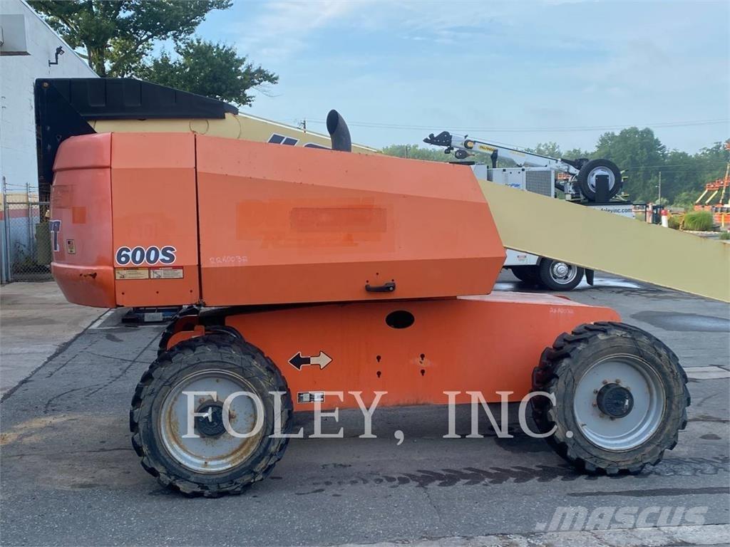 JLG 600S Alkūniniai keltuvai
