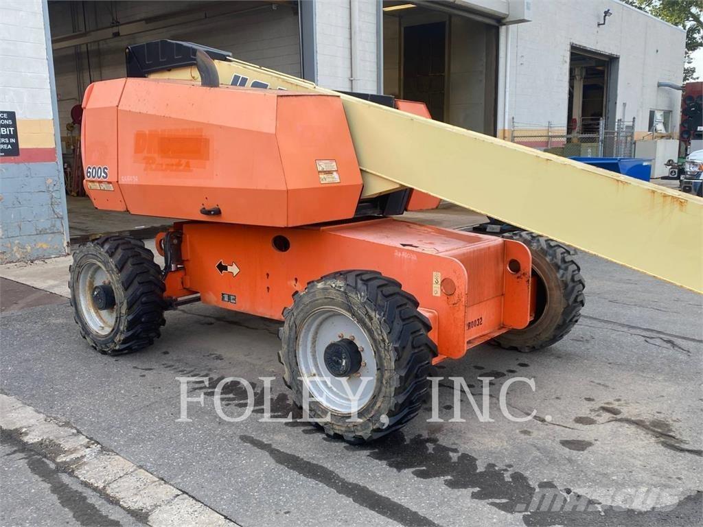 JLG 600S Alkūniniai keltuvai