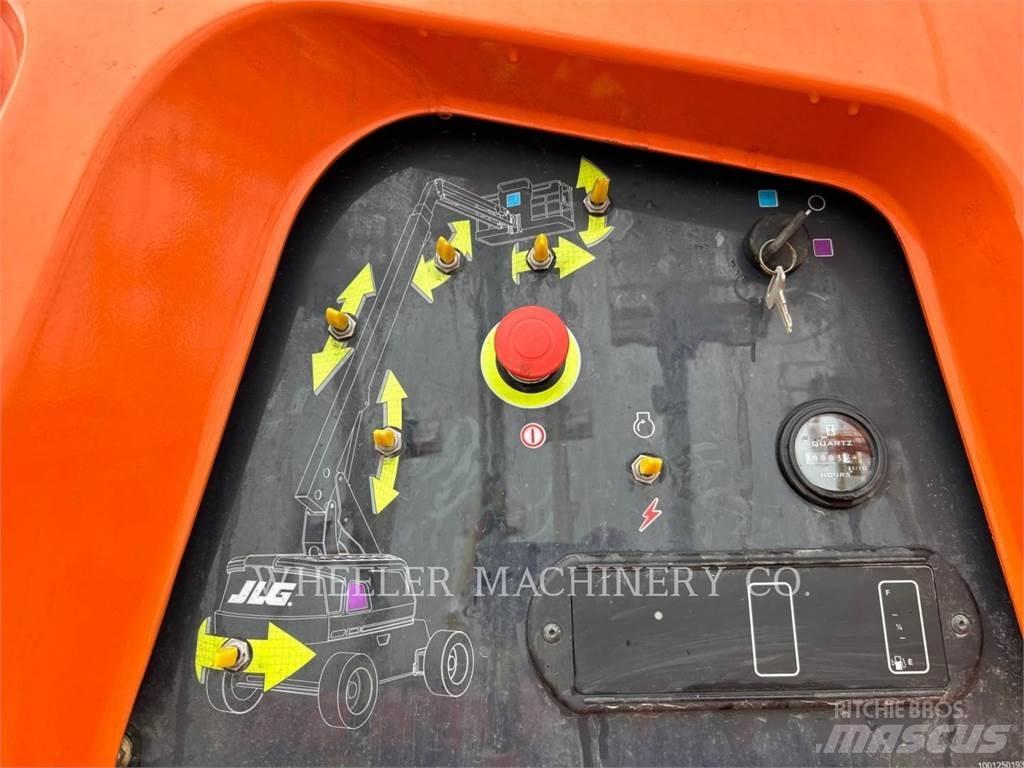 JLG 660SJ SP Alkūniniai keltuvai