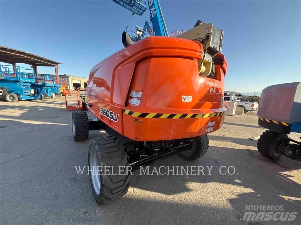 JLG 660SJ SP Alkūniniai keltuvai