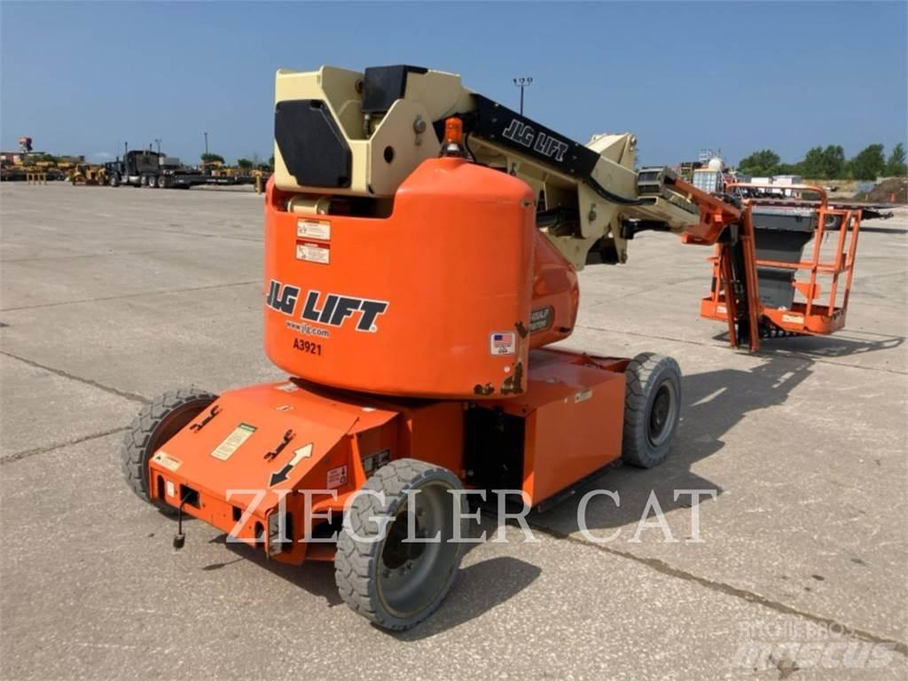 JLG E400AJPN Alkūniniai keltuvai