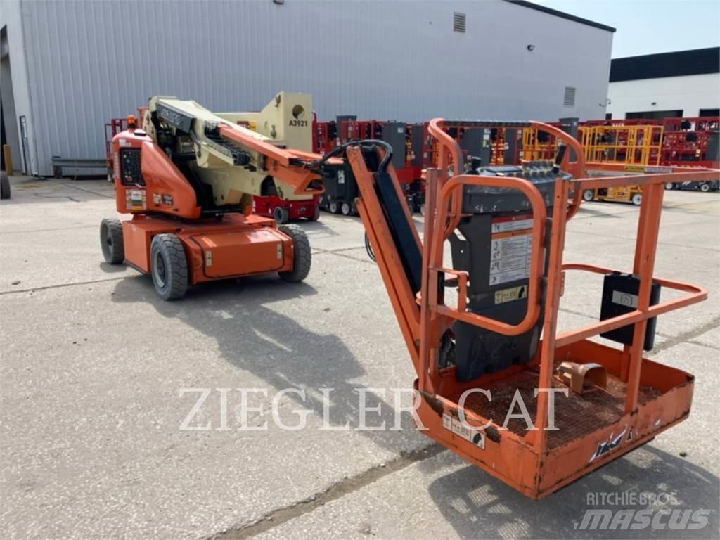 JLG E400AJPN Alkūniniai keltuvai
