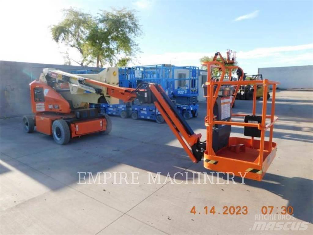 JLG E400AJPN Alkūniniai keltuvai