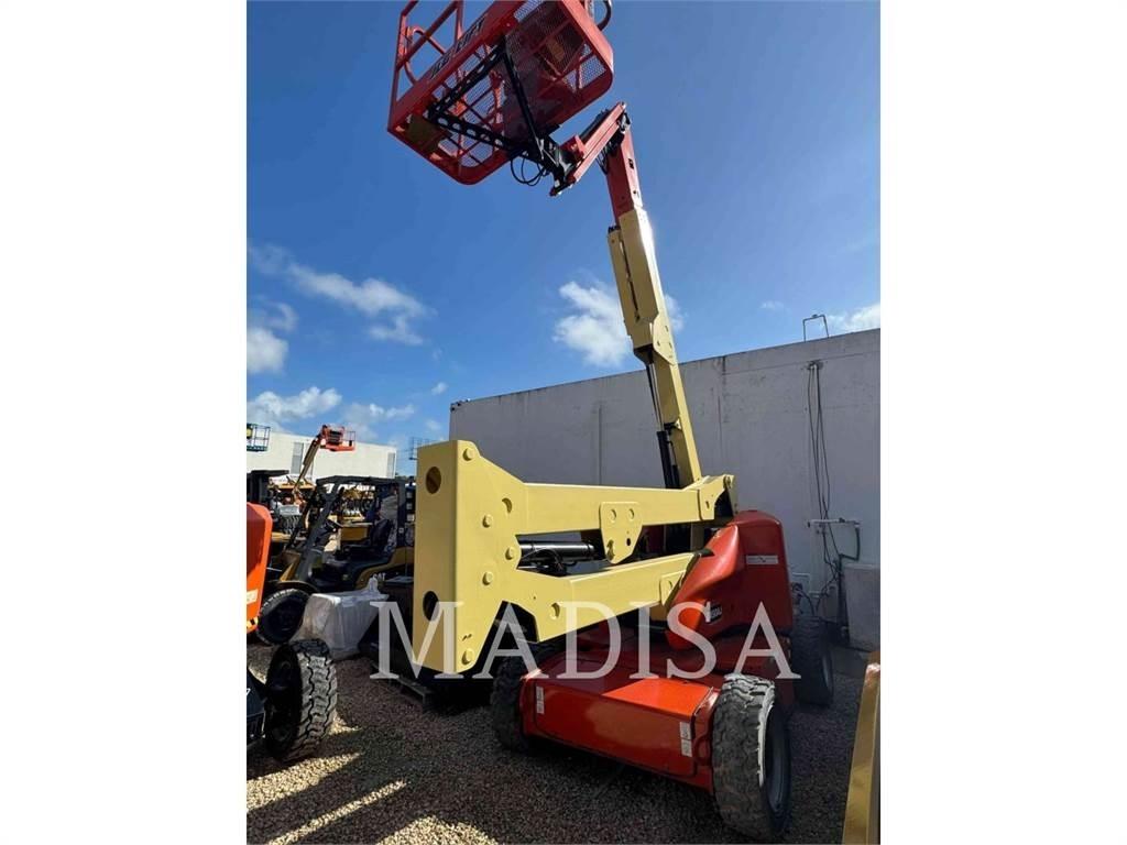 JLG E450AJ Alkūniniai keltuvai