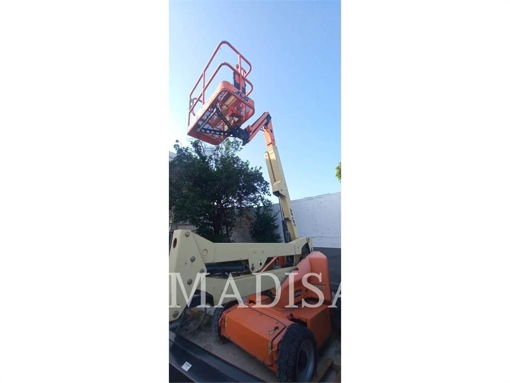 JLG E450AJ Alkūniniai keltuvai